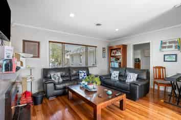 1/1 Gloria Avenue, Te Atatu Peninsula