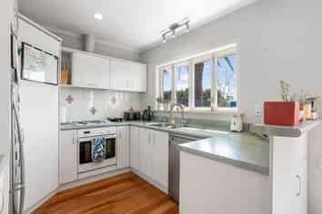 1/1 Gloria Avenue, Te Atatu Peninsula