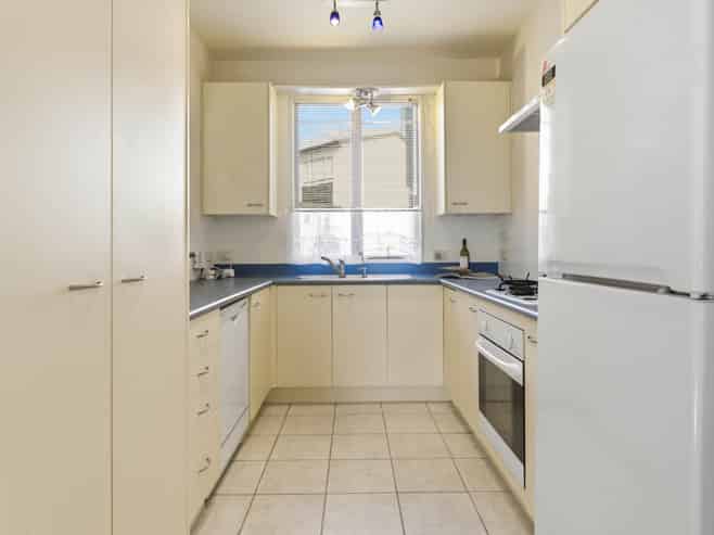 2/38 Fields Parade, Oteha