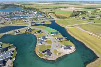 5 and 7 Kennedy Quay, Ashburton