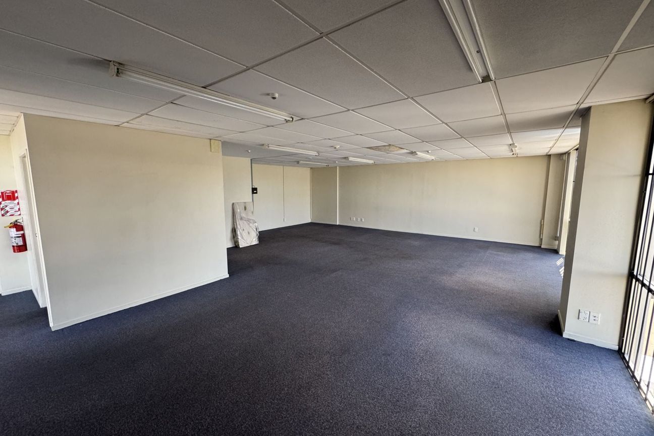 High-value warehouse I Available now - Vista 5