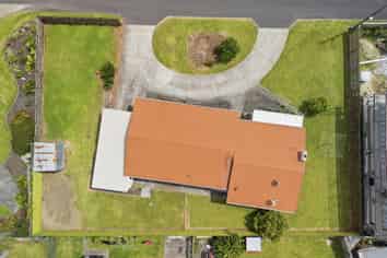 24 Levers Road, Matua