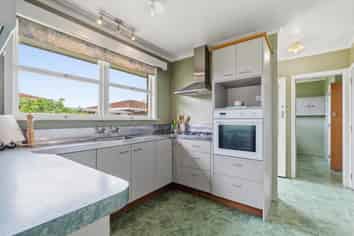 24 Levers Road, Matua