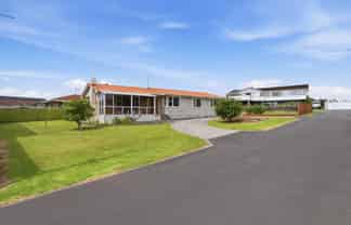 24 Levers Road, Matua