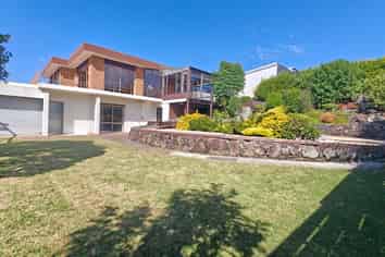 149 East Coast Road, Castor Bay