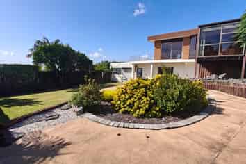 149 East Coast Road, Castor Bay