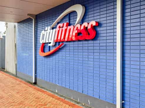 Prime Trophy - 9-Year Lease to National Tenant 