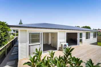 35 Dorset Street, Opunake