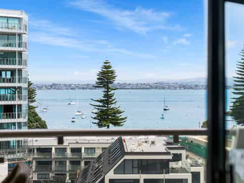 6D/1 Marine Parade, Mount Maunganui