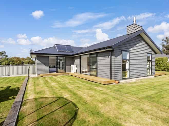 29 Awa Toru Drive, Fairfield