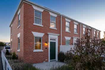 4/30 Hargest Crescent, Sydenham