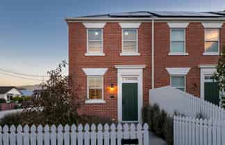 4/30 Hargest Crescent, Sydenham