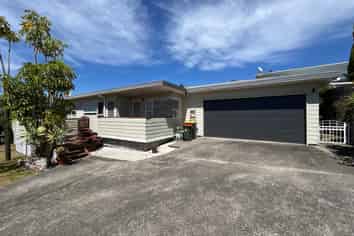 1221 Whangaparaoa Road, Gulf Harbour