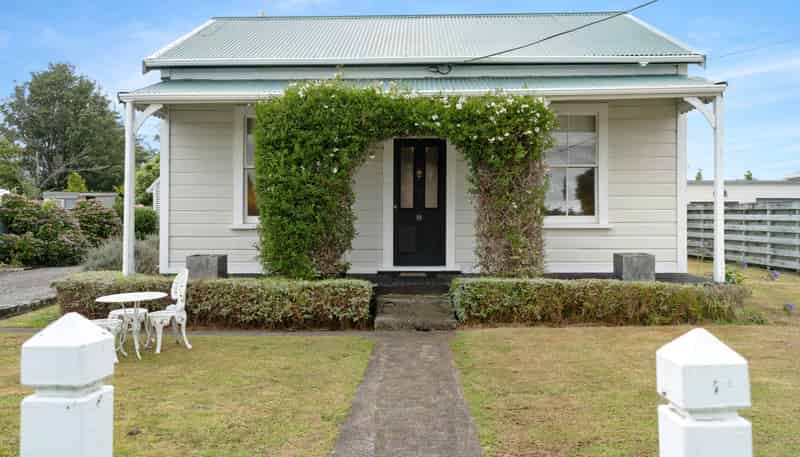 18 Alfredton Road, Eketahuna