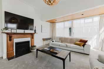 24 Albert Street, Saint Clair