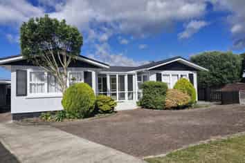 11 Julian Place, Westown