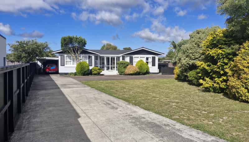 11 Julian Place, Westown