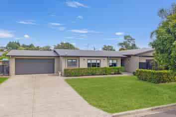 2 Four Oaks Place, Pukekohe