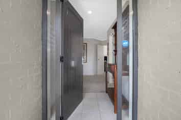 2 Four Oaks Place, Pukekohe