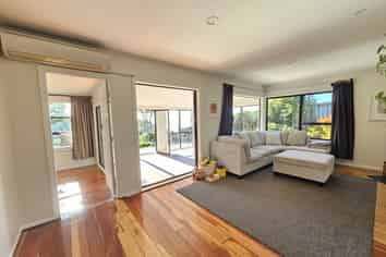 17 Haunui Road, Pukerua Bay