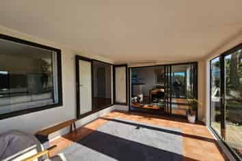 17 Haunui Road, Pukerua Bay