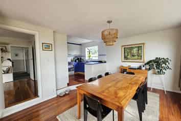 17 Haunui Road, Pukerua Bay