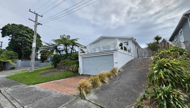 17 Haunui Road, Pukerua Bay