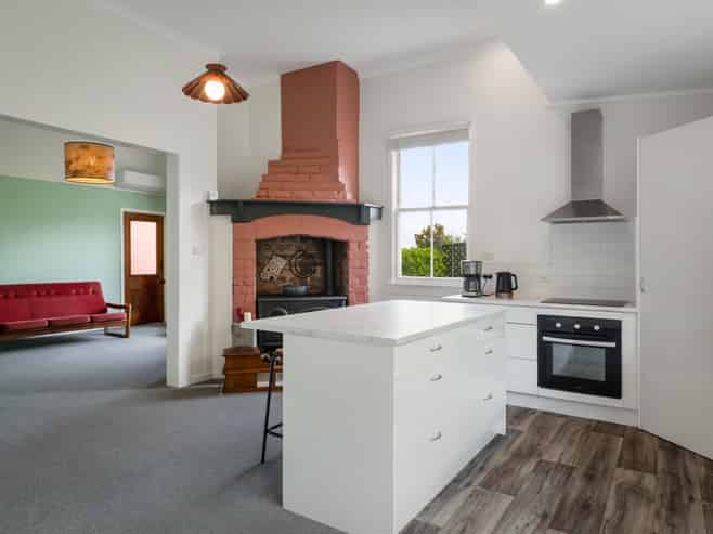 601 Sealey Street, Thames