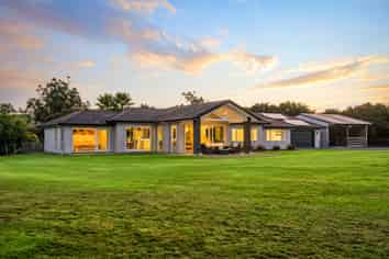 1 Ngaire Close, Wainui