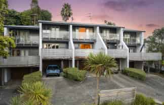 3/17 Pannill Place, Oteha