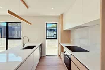 7E Springside Place, New Lynn