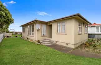 72 Manuka Street, Castlecliff