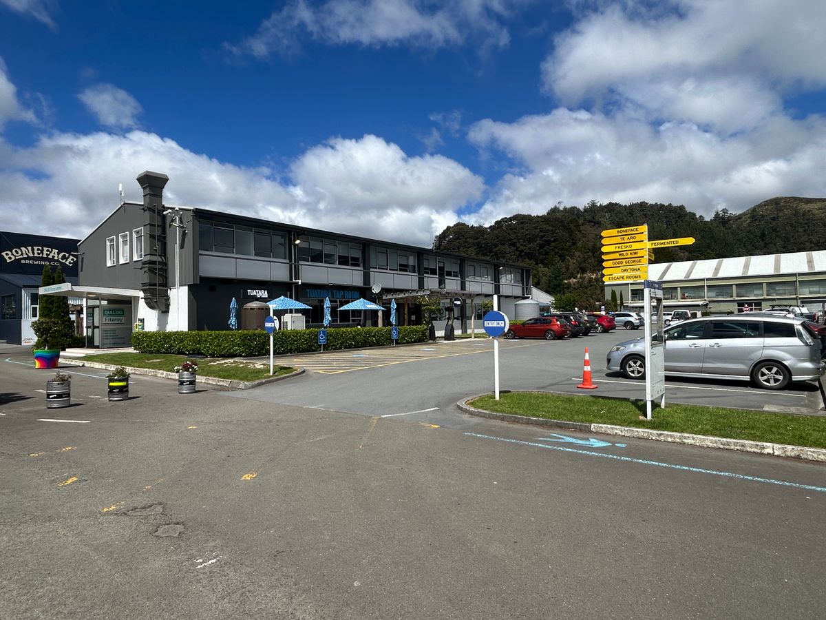 Recently Refurbished Offices with Car Parks - Ansicht 2