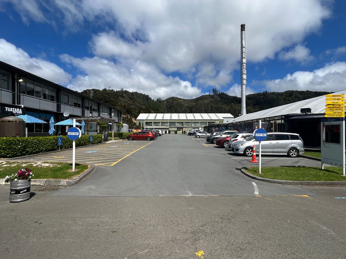 Recently Refurbished Offices with Car Parks - Ansicht 3