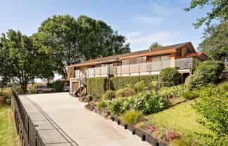 115 Sandstone Road, Whitford