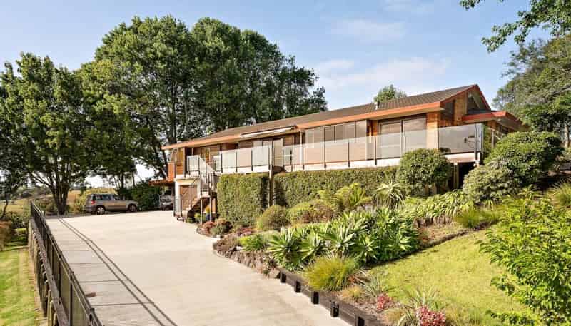 115 Sandstone Road, Whitford