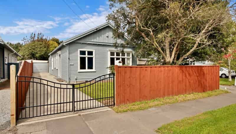 444 Worcester Street, Linwood