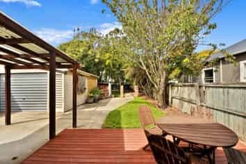 444 Worcester Street, Linwood