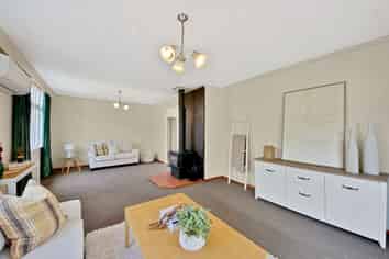 444 Worcester Street, Linwood