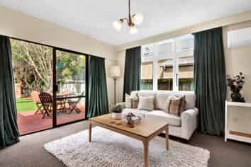 444 Worcester Street, Linwood