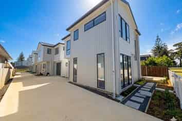 5A Hall Avenue, Mangere