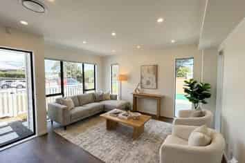 5A Hall Avenue, Mangere