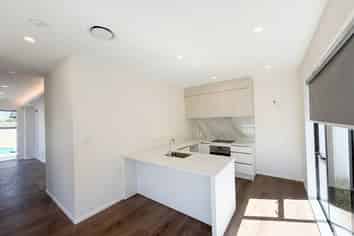 5A Hall Avenue, Mangere