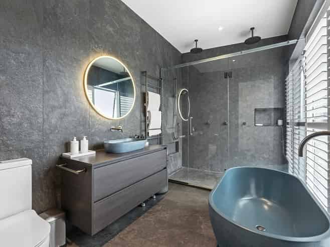 82 Fisher-Point Drive, Auckland Central