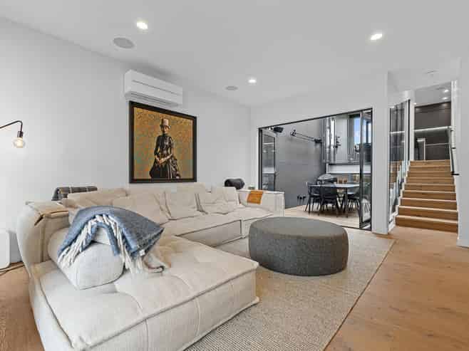 82 Fisher-Point Drive, Auckland Central