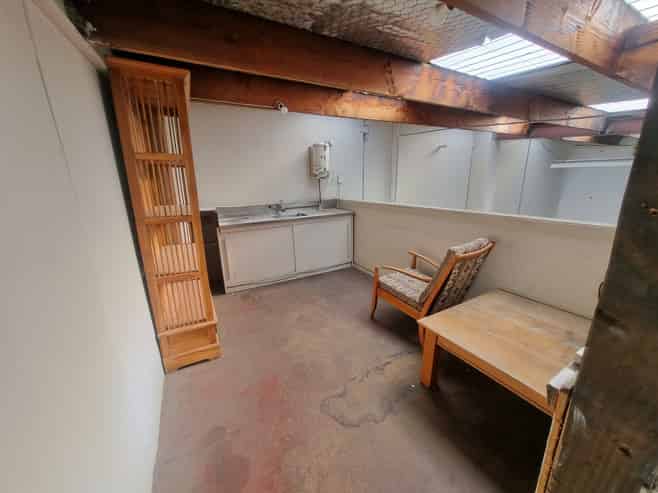 Affordable, GREAT Location Workshop & Yard