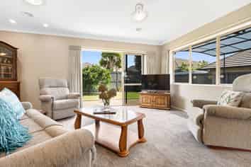 4 Merlin Close, Huntington