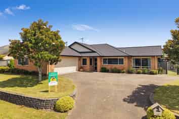 4 Merlin Close, Huntington