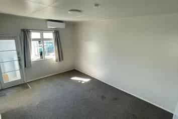 2/160A Denbigh Street, Feilding