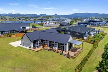 105 Rangiora Crescent, Matarangi